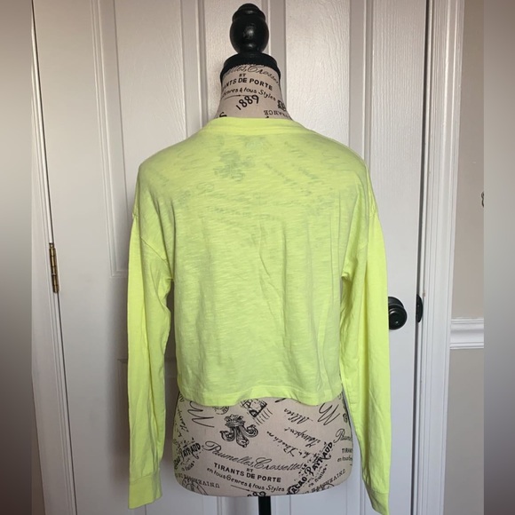 Women’s Athletic Works Neon Greenish Long Sleeved Cropped “GYM” Shirt Size Small - Picture 2 of 5